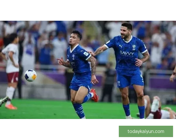 米特罗维奇射门方式多样，持续提升进攻威胁值得关注