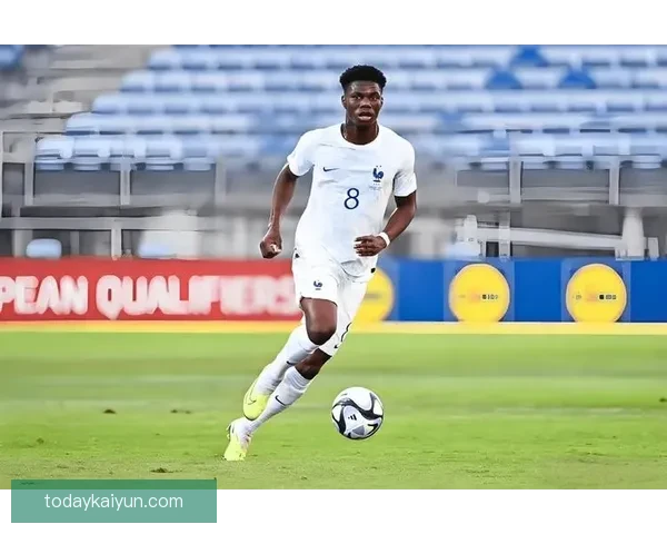 楚阿梅尼表现稳定,近期对手纷纷赞扬其在比赛中的关键作用。 楚阿梅尼表现稳定,近期对手纷纷赞扬其在比赛中的关键作用。